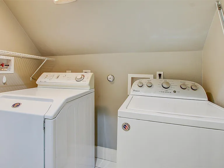 5109 Lott Ave #A — Photo 32