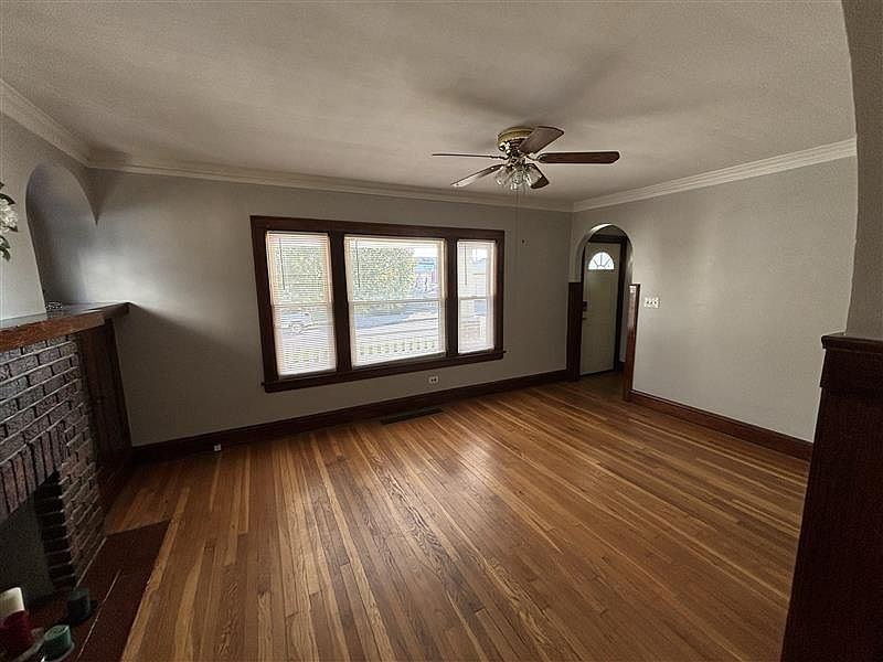 1st image of 1680 Victoria Ave #1