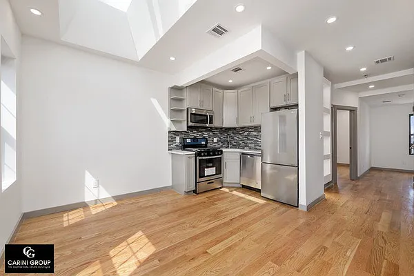 Rented by Carini Group | media 6