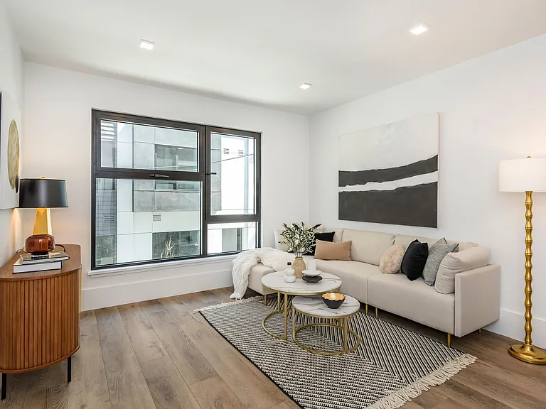 1288 Howard St #308 — Photo 6