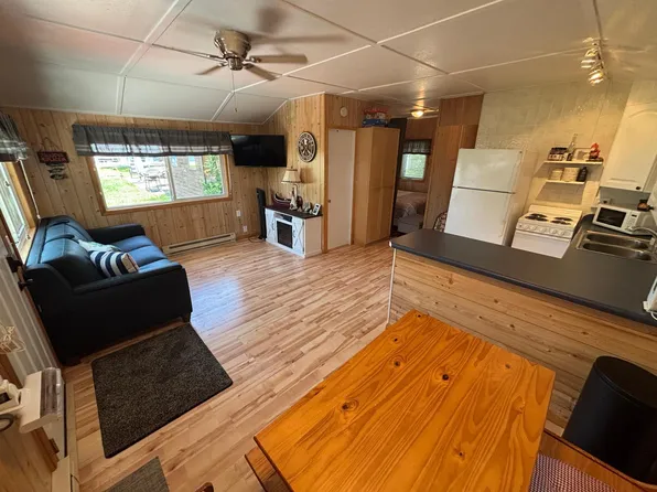1606 E Lake St, Osakis, MN 56360