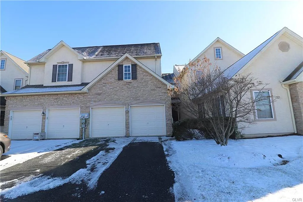 2465 Thistle Rd photo 1
