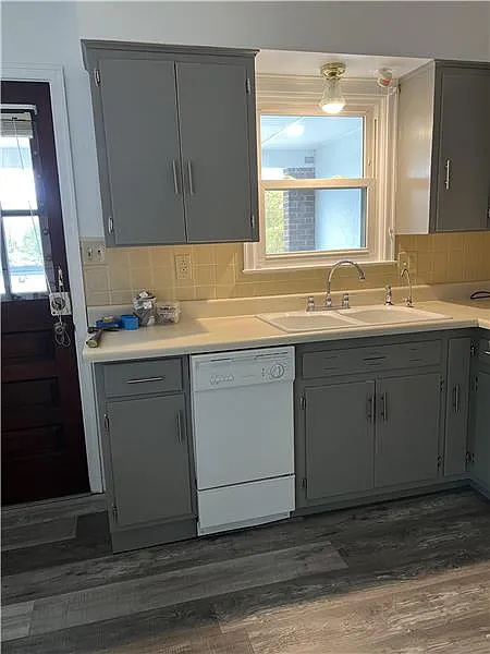 3 bed, 1.5 bath, $1,200 — Photo 4