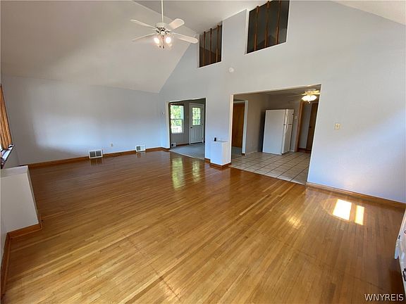 5th image of 1398 Electric Ave
