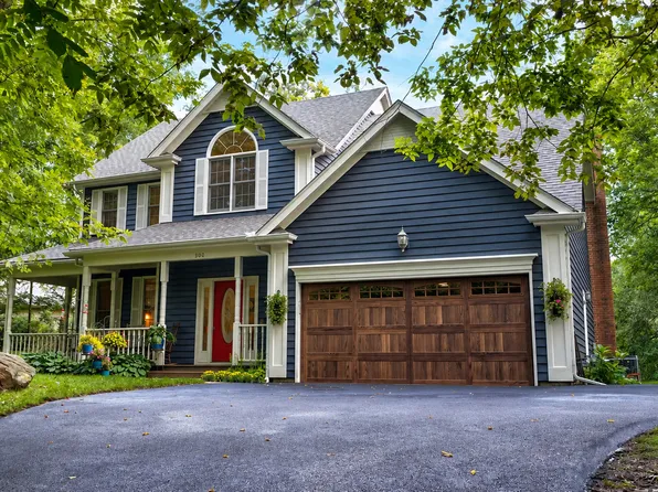 300 White Tail Ln, Ingleside, IL 60041
