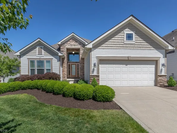 22238 N Trl, Strongsville, OH 44149