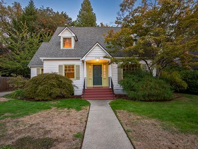 719 NW 3rd St, Grants Pass, OR, 97526