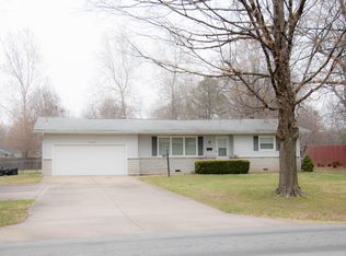 2215 E Grand St, Springfield, MO 65804