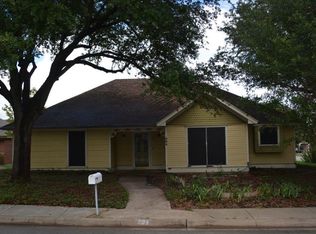 204 Gingerbread Ln, Waxahachie, TX 75165