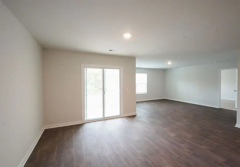 112 Windrush Pnes — Photo 8