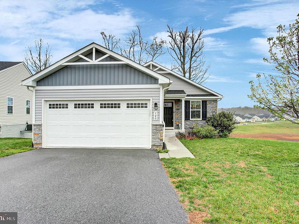 1st image of 140 Cape Cod Cir