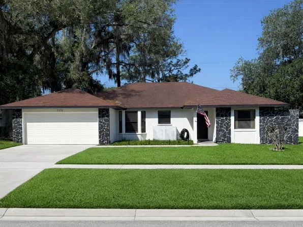 1413 Sandalwood Dr, Plant City, FL 33563