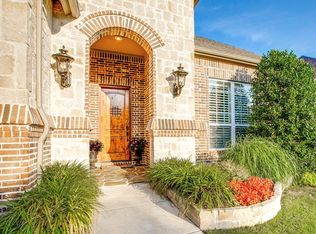 16 Wimbledon Ct, Heath, TX 75032