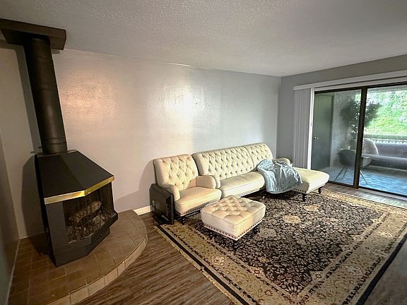 2nd image of 3735 Donovan Dr APT B