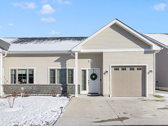 4th image of 46 W Valley Cir