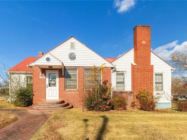 3749 Depot St, Walkertown, NC 27051