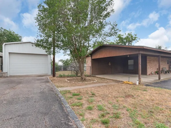 1849 Forest Trl, Kingsland, TX 78639