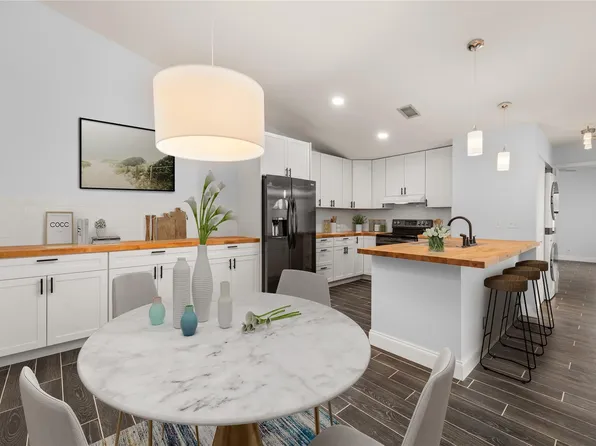 3094 S Oakland Forest Drive #1702, Oakland Park, FL 33309