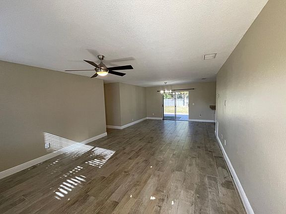 3rd image of 2789 SE Garfield Ave