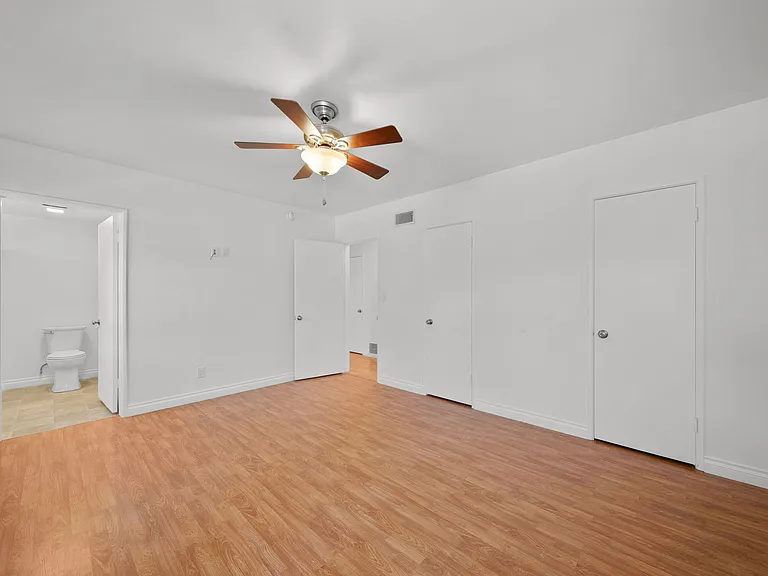 10257 McVine Ave — Photo 6