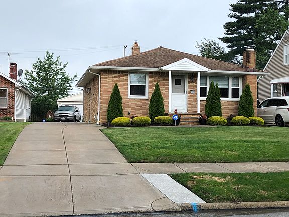4th image of 1598 Temple Ave