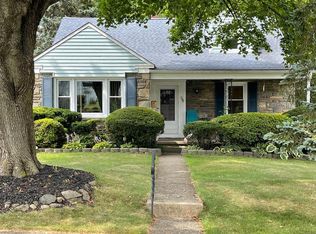 58 Fairhill Rd, Morton, PA 19070