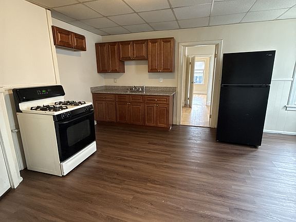 3rd image of 96 Division St #2E