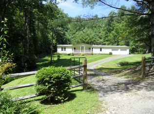 233 Hartsoe Rd, Warrensville, NC 28693