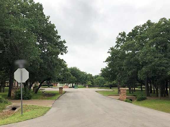 5th image of 100 Falcon Ct