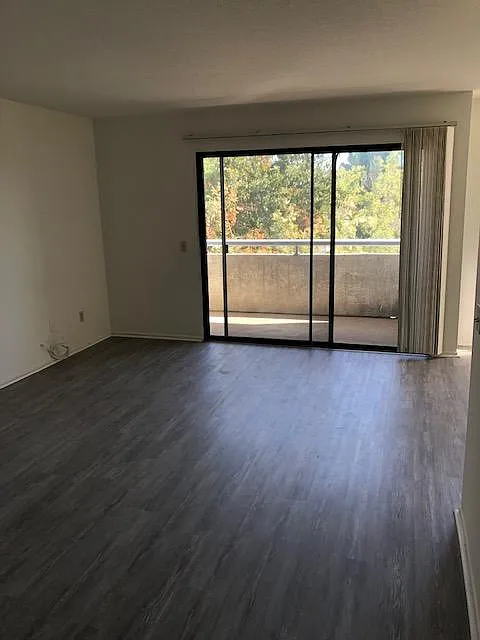 Bright, Spacious Living Room