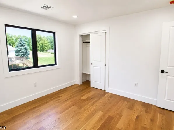 6 Henoch Ave, Clifton City, NJ 07013