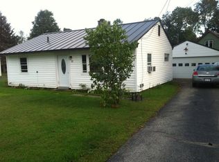 13 Wyantenuck St, Housatonic, MA 01236