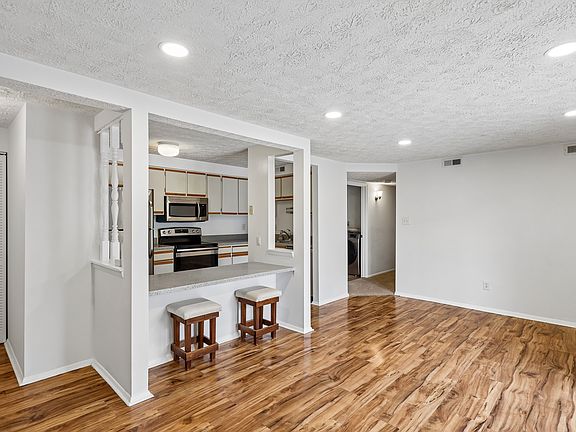 5th image of 8036 Abbey Ct APT D