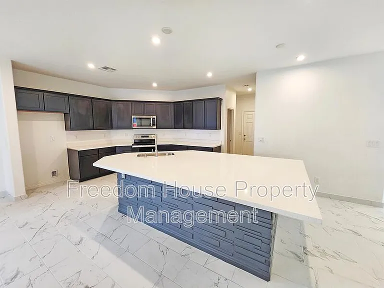 3821 E Weld Ave — Photo 14