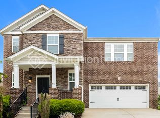 1700 Stonewater Dr, Hermitage, TN 37076