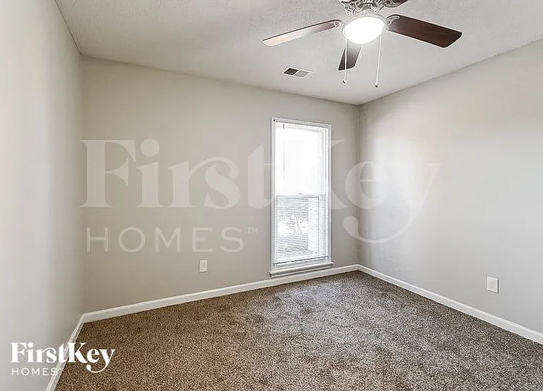 8690 Rivermill Cv — Photo 12