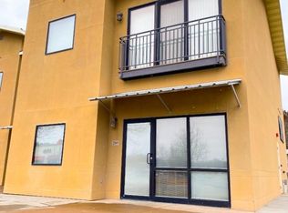 209 S Oak Pl, Manhattan, KS 66503