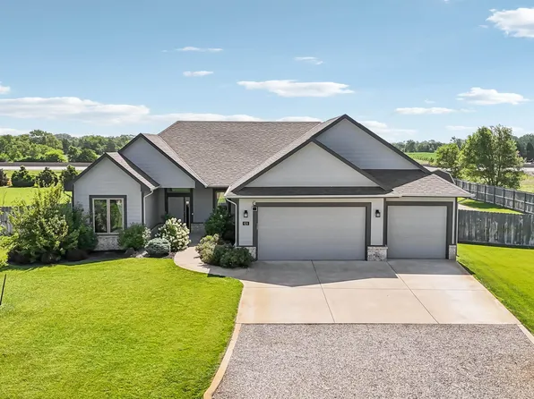 924 E Chukker Ln, Haysville, KS 67060