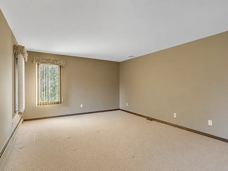88 Van Blarcom Ln — Photo 26