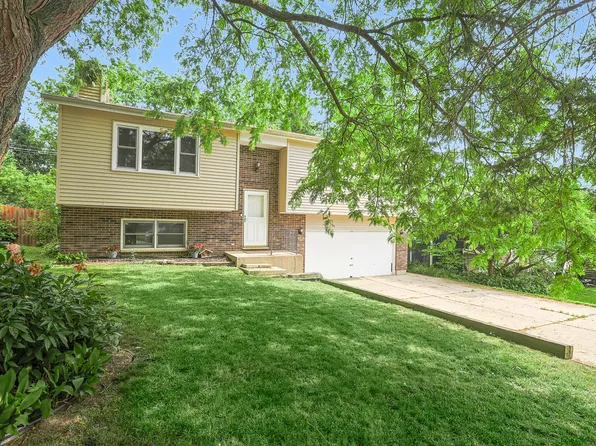 (undisclosed Address), McHenry, IL 60050