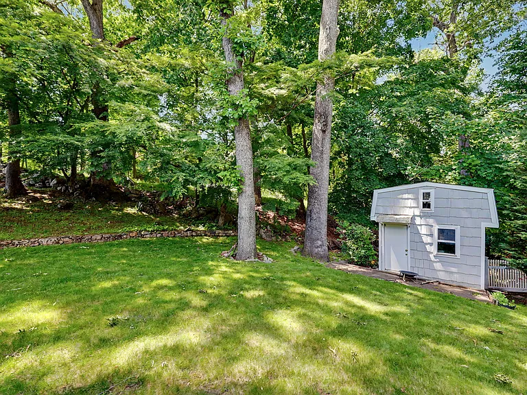 40 Mianus View Ter — Photo 19