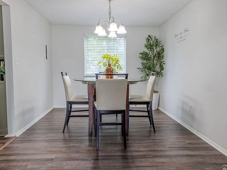 2073 Raintree Pl — Photo 11