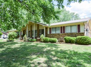 1121 Woodvale Dr, Gallatin, TN 37066