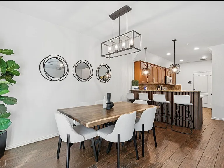 2653 Jacobson Dr — Photo 4