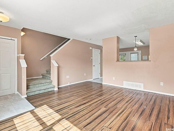 5th image of 2162 Toronto STREET