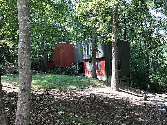 2nd image of 628 Kensington Dr
