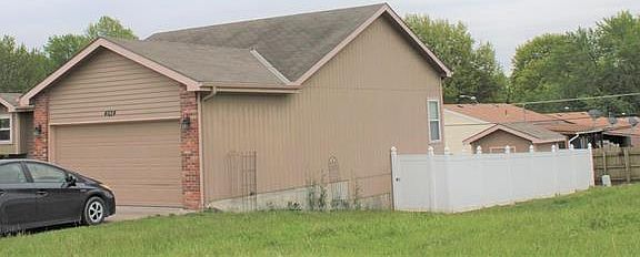 5th image of 4824 Crystal Dr