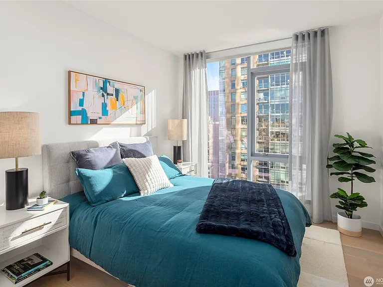 800 Columbia St #1201 — Photo 9