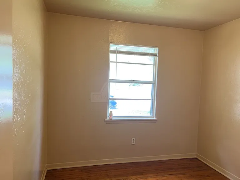 110 Bybee Ct — Photo 10