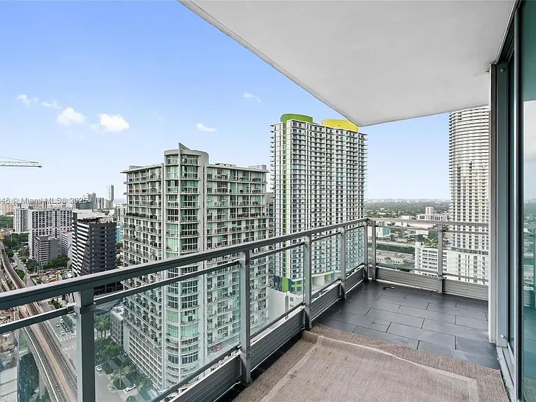 92 SW 3rd St #3205 — Photo 7